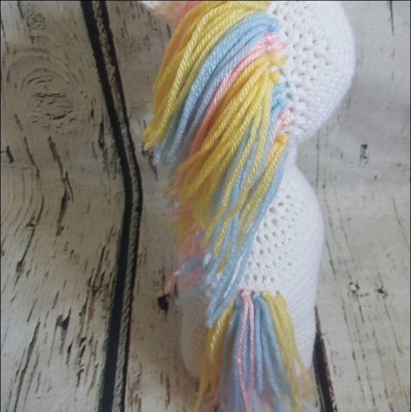 Crochet White Unicorn Amigurumi doll - Picture 7 of 9